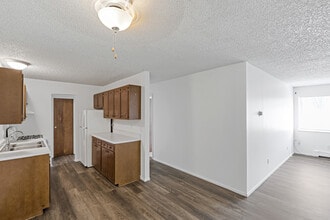 Carriage House Apartment in Albion, MI - Foto de edificio - Building Photo
