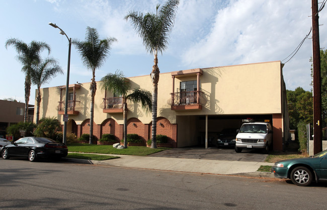 Halsted Palms Apartments in Northridge, CA - Building Photo - Building Photo