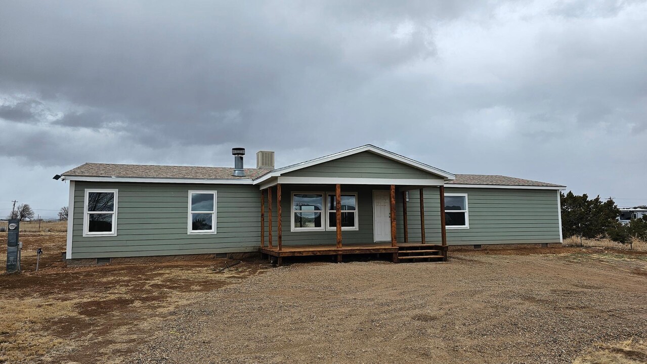 6 Cholla Ct in Edgewood, NM - Building Photo