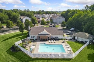 Columbia Woods Apartments in Norton, OH - Building Photo