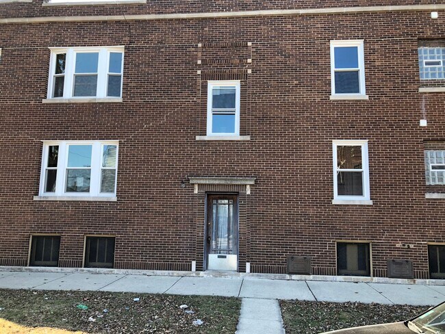 4101 W Barry Ave in Chicago, IL - Building Photo - Building Photo