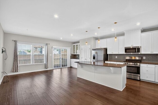 5704 River Shark Ln in Waldorf, MD - Building Photo - Building Photo