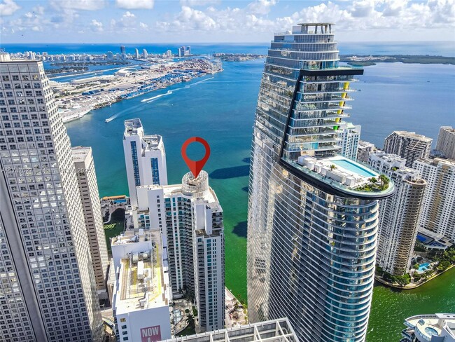 300 Biscayne Boulevard Way, Unit 1903 in Miami, FL - Building Photo - Building Photo