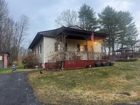 19 Schultz Ln in Wurtsboro, NY - Building Photo