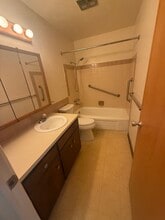 204 W 4th St in Port Angeles, WA - Building Photo - Building Photo