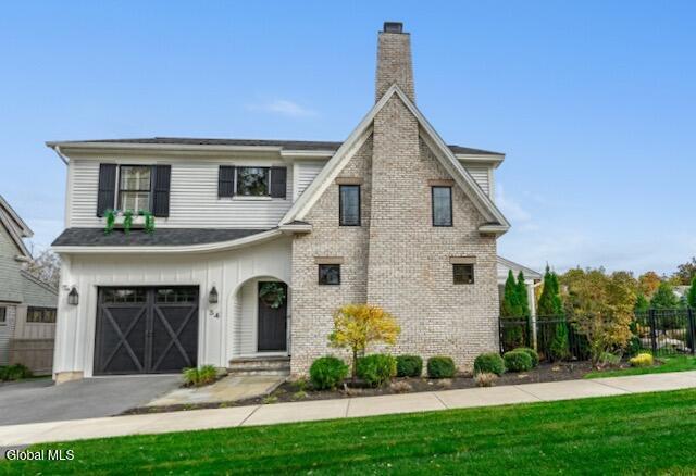 34 Hyde St in Saratoga Springs, NY - Building Photo