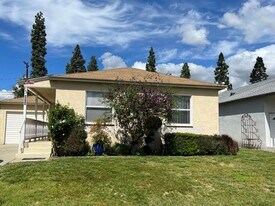 5403 Pearce Ave in Lakewood, CA - Building Photo