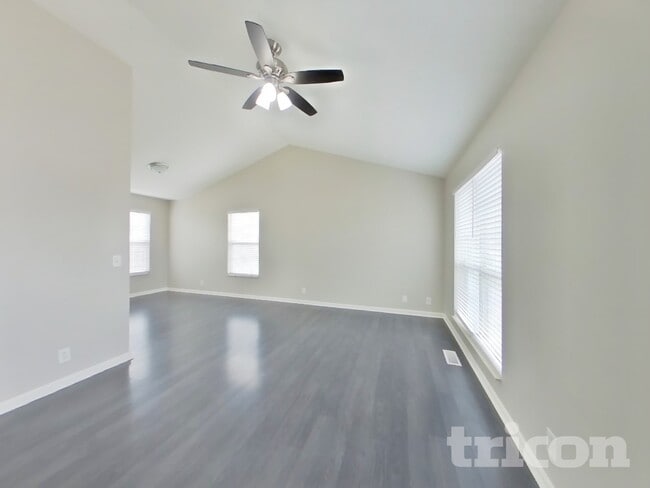 716 Sweetwater Cir, Unit 232 in Nashville, TN - Building Photo - Building Photo