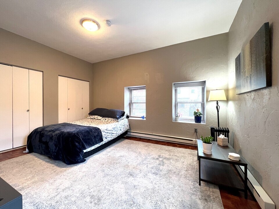 88 Broadway in Chelsea, MA - Building Photo