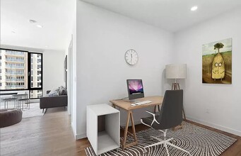 41-32 27th St in Queens, NY - Foto de edificio - Building Photo