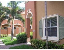 4903 N Harbor Isles Dr in Fort Lauderdale, FL - Building Photo