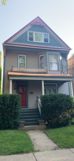 1334 W Winona St, Unit 2nd floor