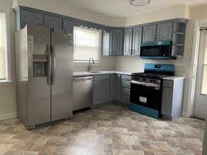 6507 Kenwood Ave in Rosedale, MD - Building Photo - Building Photo