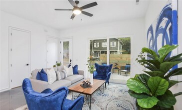 2108 Roslyn Ave in Charlotte, NC - Building Photo - Building Photo