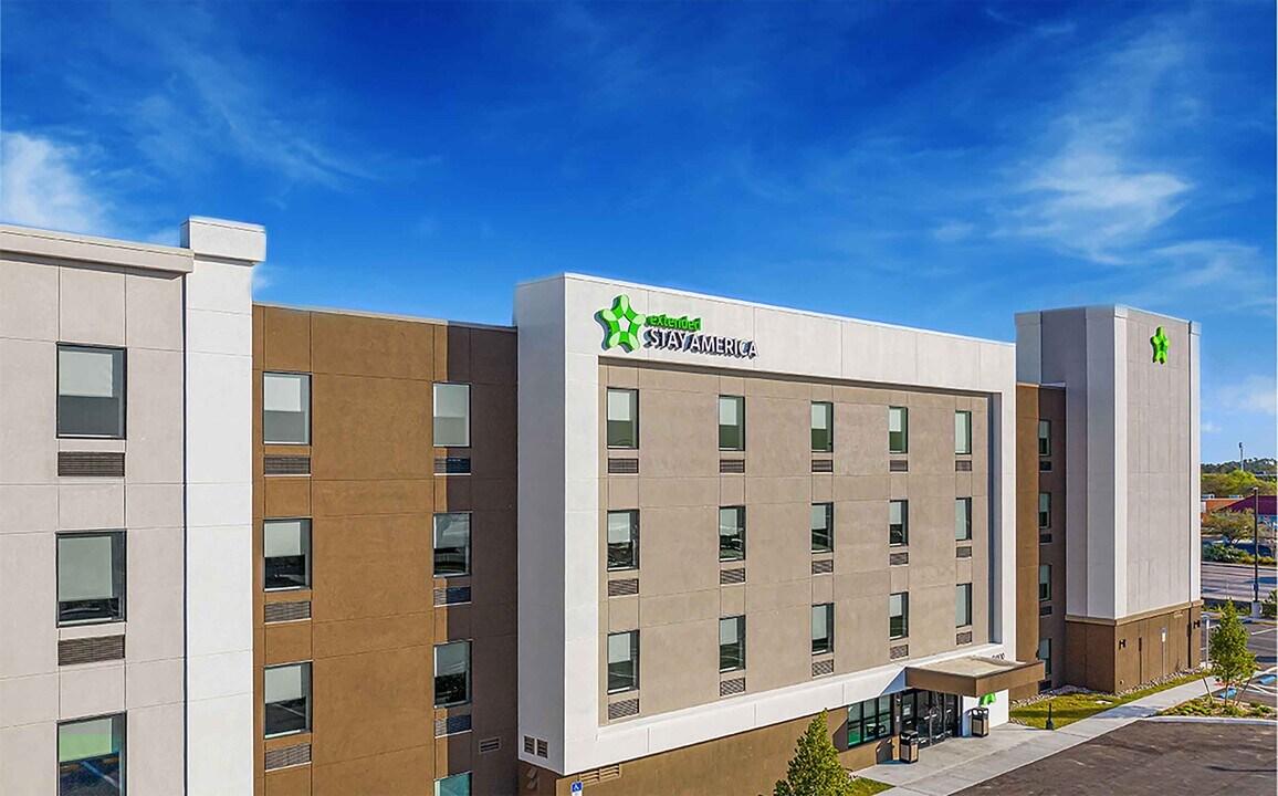 Furnished Studio-Phoenix - Chandler - Airport in Chandler, AZ - Foto de edificio