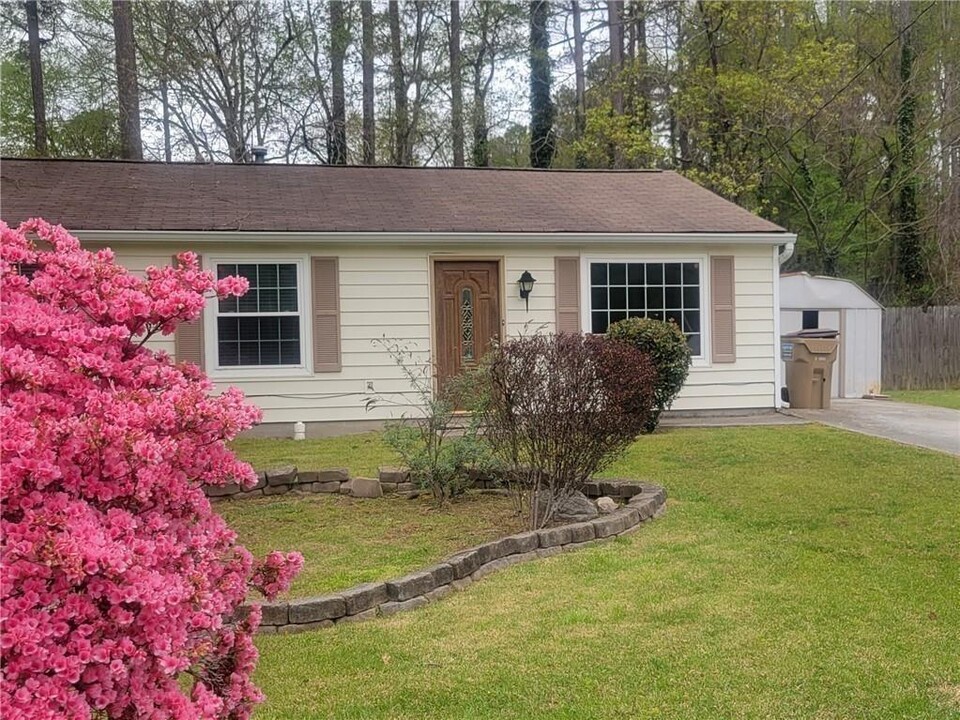 4003 Overland Trail SW in Snellville, GA - Building Photo