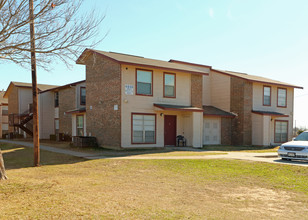 Webber Garden Apartments in Fort Worth, TX - Building Photo - Building Photo