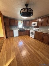 15902 Gary Ave in Chester, VA - Building Photo - Building Photo