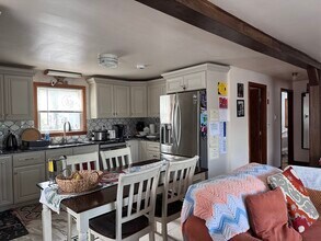17R Boston St, Unit 2 in Salem, MA - Building Photo - Building Photo
