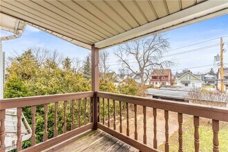 10007 Parkview Ave in Garfield Heights, OH - Building Photo - Building Photo