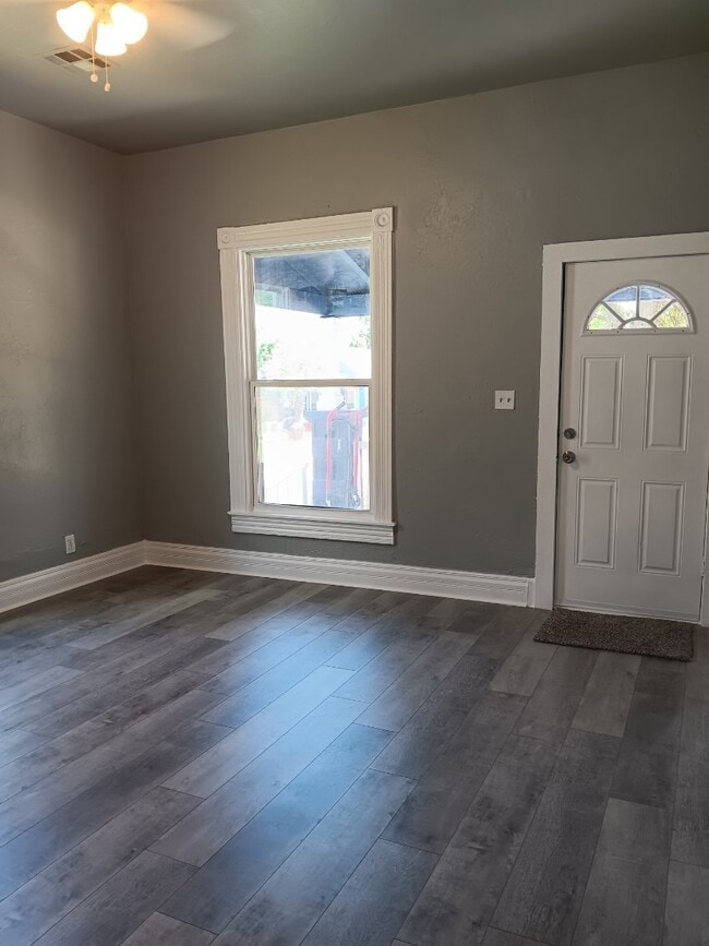 608 E Perkins Ave in Guthrie, OK - Building Photo - Building Photo