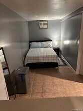 887 Pine St in Brooklyn, NY - Building Photo - Building Photo