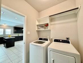 5018 Victory Shores Ln in Rosharon, TX - Building Photo - Building Photo