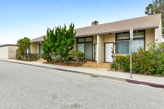 1311 Harbor Blvd in Oxnard, CA - Building Photo - Building Photo