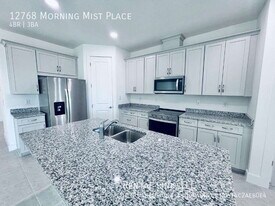12768 Morning Mist Pl in Venice, FL - Building Photo