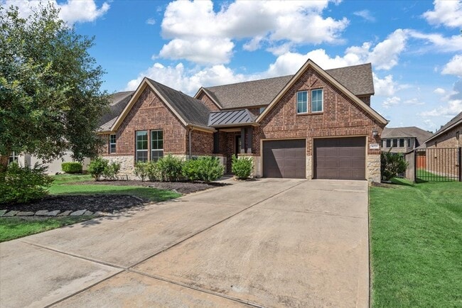 property at 4071 Northern Spruce Dr