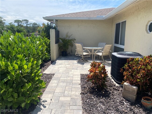 51 Glades Blvd in Naples, FL - Building Photo - Building Photo