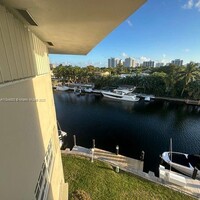 440 Paradise Isle Blvd photo'