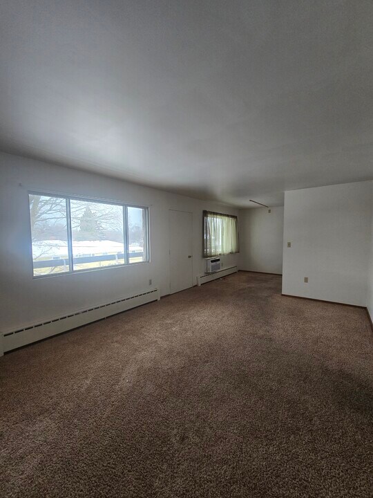 916 Mayflower Ave, Unit 916-A3 in Sheboygan, WI - Building Photo