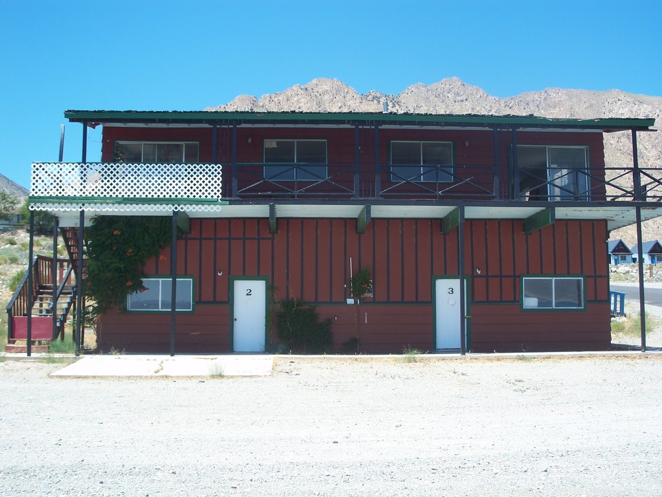 326 Cliff House Rd in Walker Lake, NV - Building Photo