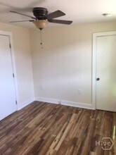 124 E Harris St in Savannah, GA - Building Photo - Building Photo