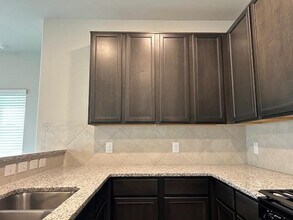 946 Luke Darrell Dr in Arcola, TX - Building Photo - Building Photo