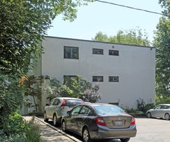 2 Nursewood Rd in Toronto, ON - Building Photo