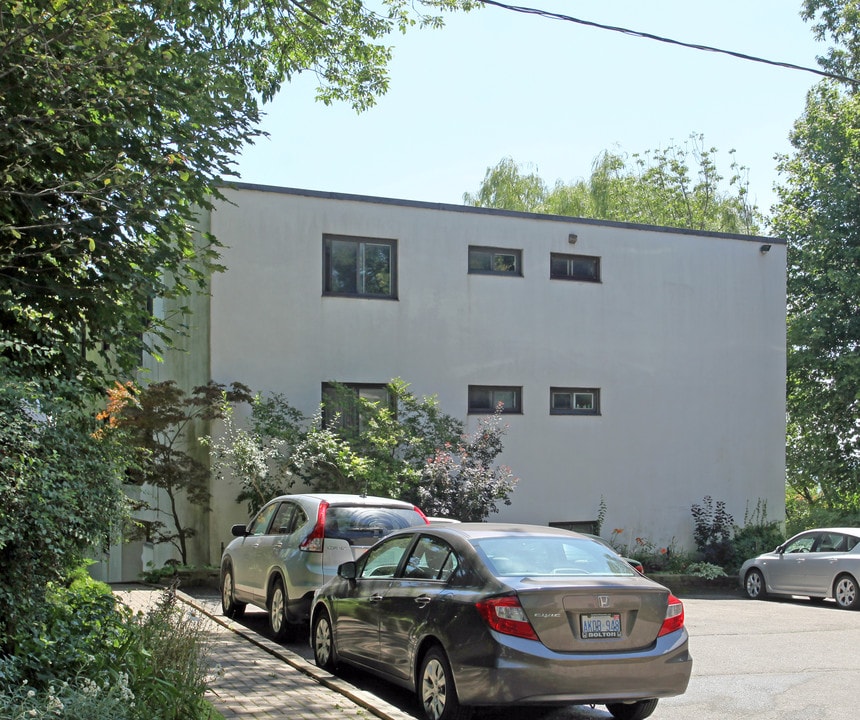 2 Nursewood Rd in Toronto, ON - Building Photo