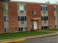 CourtYard Apartments in Alexandria, MN - Building Photo - Building Photo