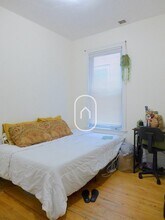 16 Fisher Ave in Boston, MA - Foto de edificio - Building Photo