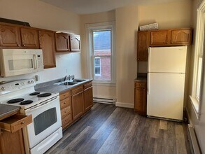 427 N Locust St, Unit Locust Street #3 in Hagerstown, MD - Foto de edificio - Building Photo