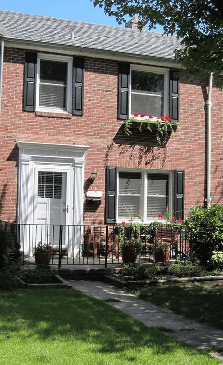 3915 Yolando Rd in Baltimore, MD - Building Photo