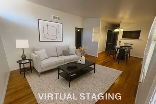 1932 Dallas St in Aurora, CO - Building Photo