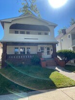 2075 Lewis Dr, Unit 2075 Lewis in Lakewood, OH - Building Photo