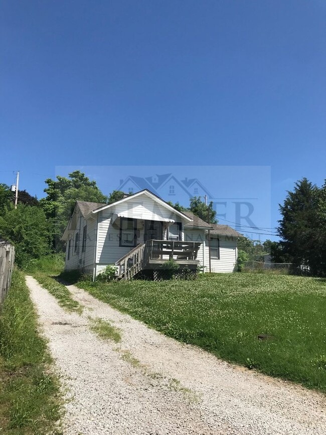 2225 S Home Ave in Independence, MO - Building Photo - Building Photo