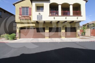 2725 E Mine Creek Rd in Phoenix, AZ - Building Photo - Building Photo