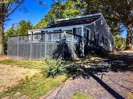 1003 Willow St in Eden, NC - Building Photo