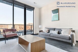 1647 N Milwaukee Ave, Unit FL4-ID1386 in Chicago, IL - Building Photo