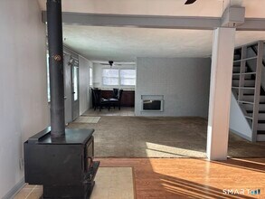 34 Seaver Cir in Bridgeport, CT - Building Photo - Building Photo
