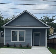 16646 Meadowcroft St in Montgomery, TX - Building Photo